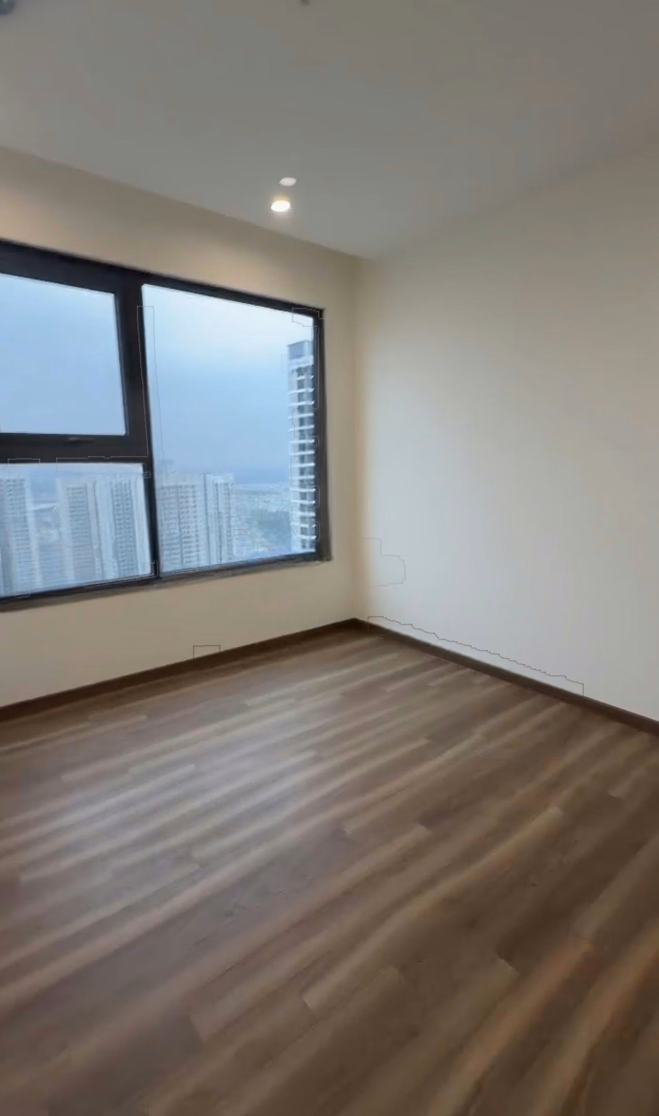 Cut a deep hole for 2 bedrooms The Zurich 69.4m2 for only 4,350 billion!
