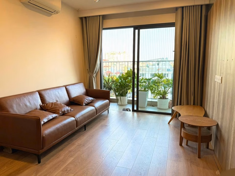 Quick rental of 2 bedrooms, 2 bathrooms, beautiful middle floor, Kosmo Tay Ho, near Westlink inter-school