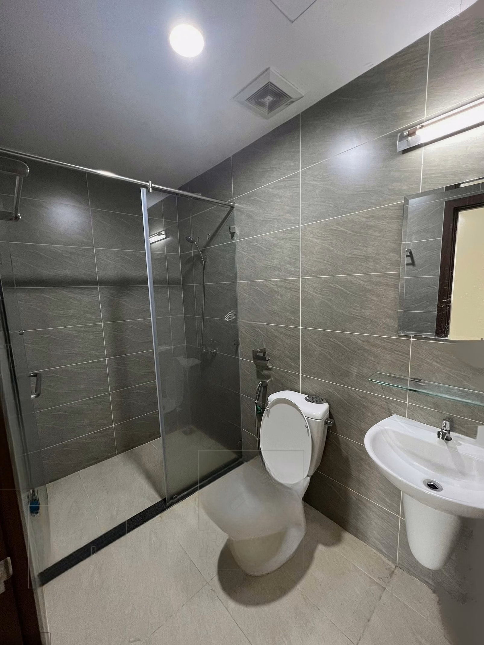 Selling 2 bedroom apartment 70m2 CC Green River District 8 - New unused house
