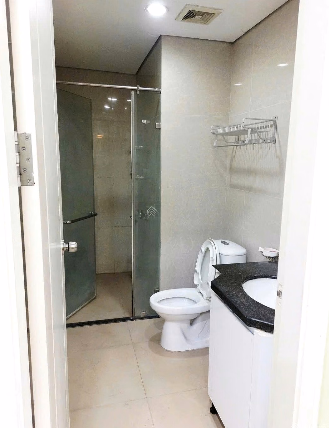 Long-term rent 74m2 apartment, Building T18 Times City, 2 bedrooms, South view, creditor, price 13.5 million/month