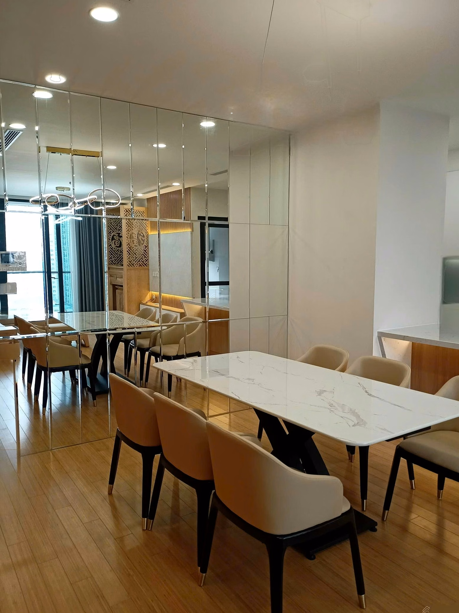 Car slot available - 21 million 3-bedroom apartments - Fully furnished - Working for the owner
