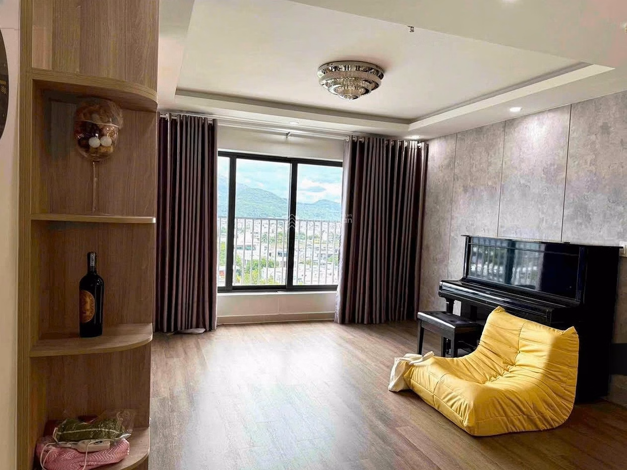 Need to sell 3 bedroom CT4 Phuoc Hai apartment, fully furnished, price 4.7 billion, all inclusive