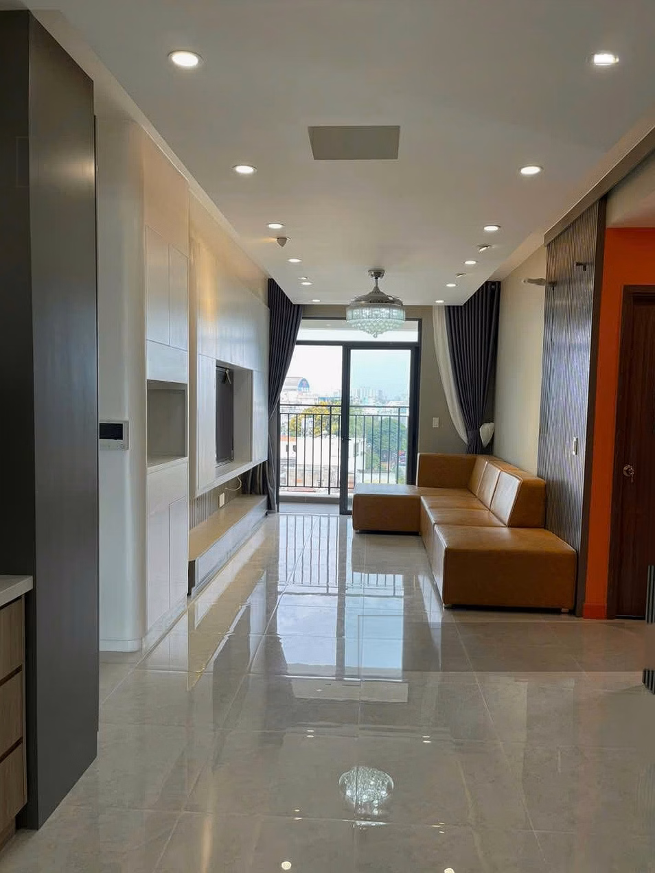 Rare goods for rent - Saigon Asiana - 95m2 - 3 bedrooms - full furniture, only 15 million/month, clean and beautiful house ready to move in