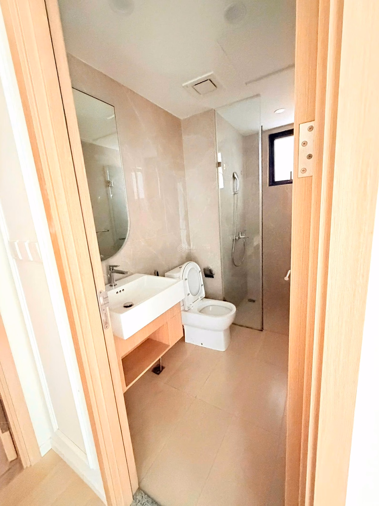 Nearly full 3-bedroom apartment for rent at Masteri Center Point, 20 million/month, 99m2