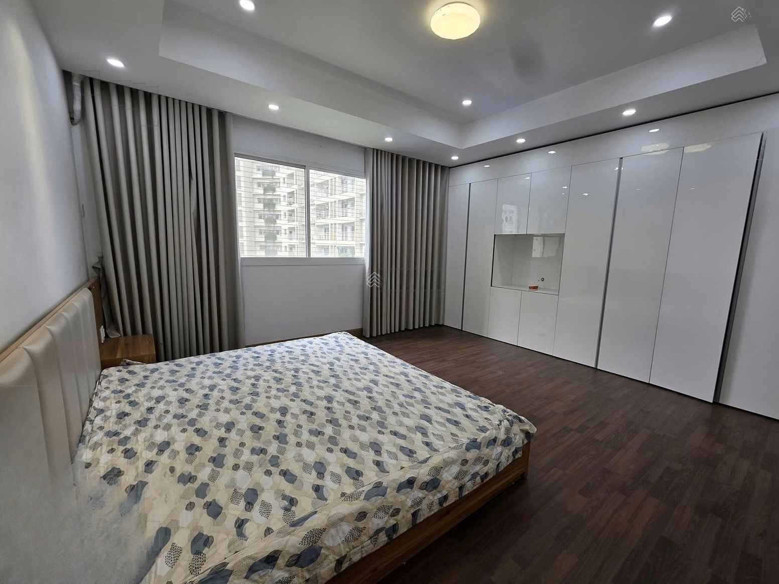 Splendora apartment for rent, 178m2, 4 bedrooms, 3 bathrooms, fully furnished, 28,567 million/month, middle floor with open view