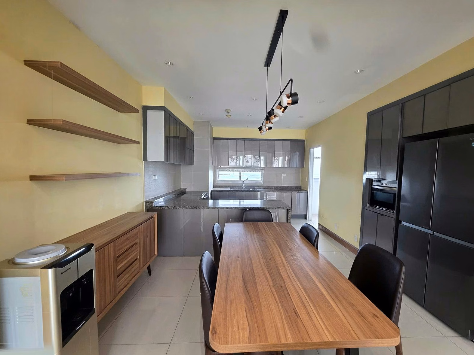 Splendora apartment for rent, 178m2, 4 bedrooms, 3 bathrooms, fully furnished, 28,567 million/month, middle floor with open view