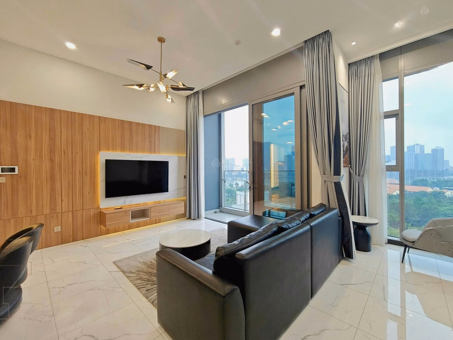 Miss Tilia EC 2 bedrooms for rent - river view - District 1 - fireworks - super good price - contact 0938 470 ***