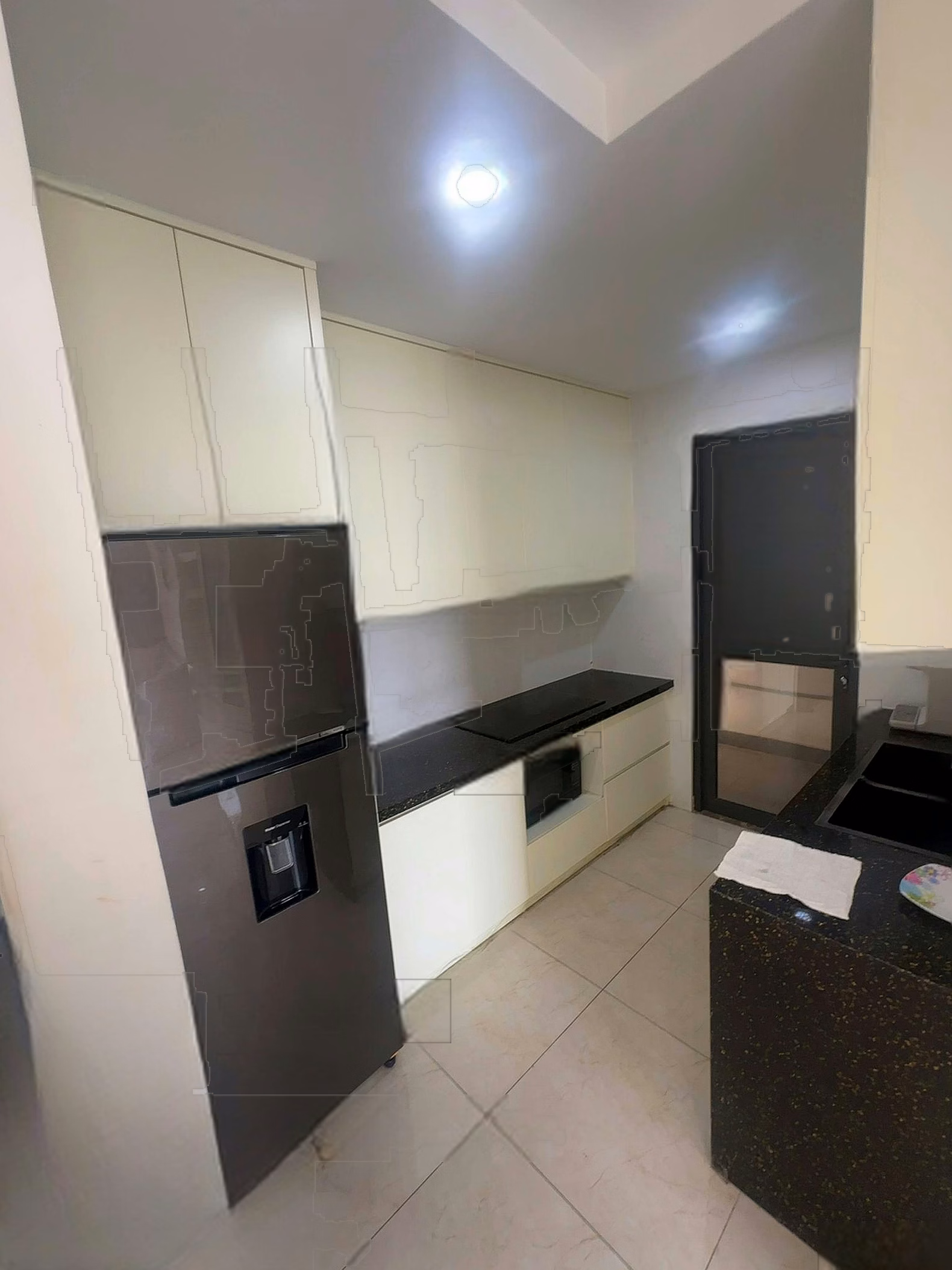 I rent D'Capitale Tran Duy Hung, building C7 - 3 bedrooms/2 bathrooms - 100m² - Fully furnished - Move in immediately - Car lot available