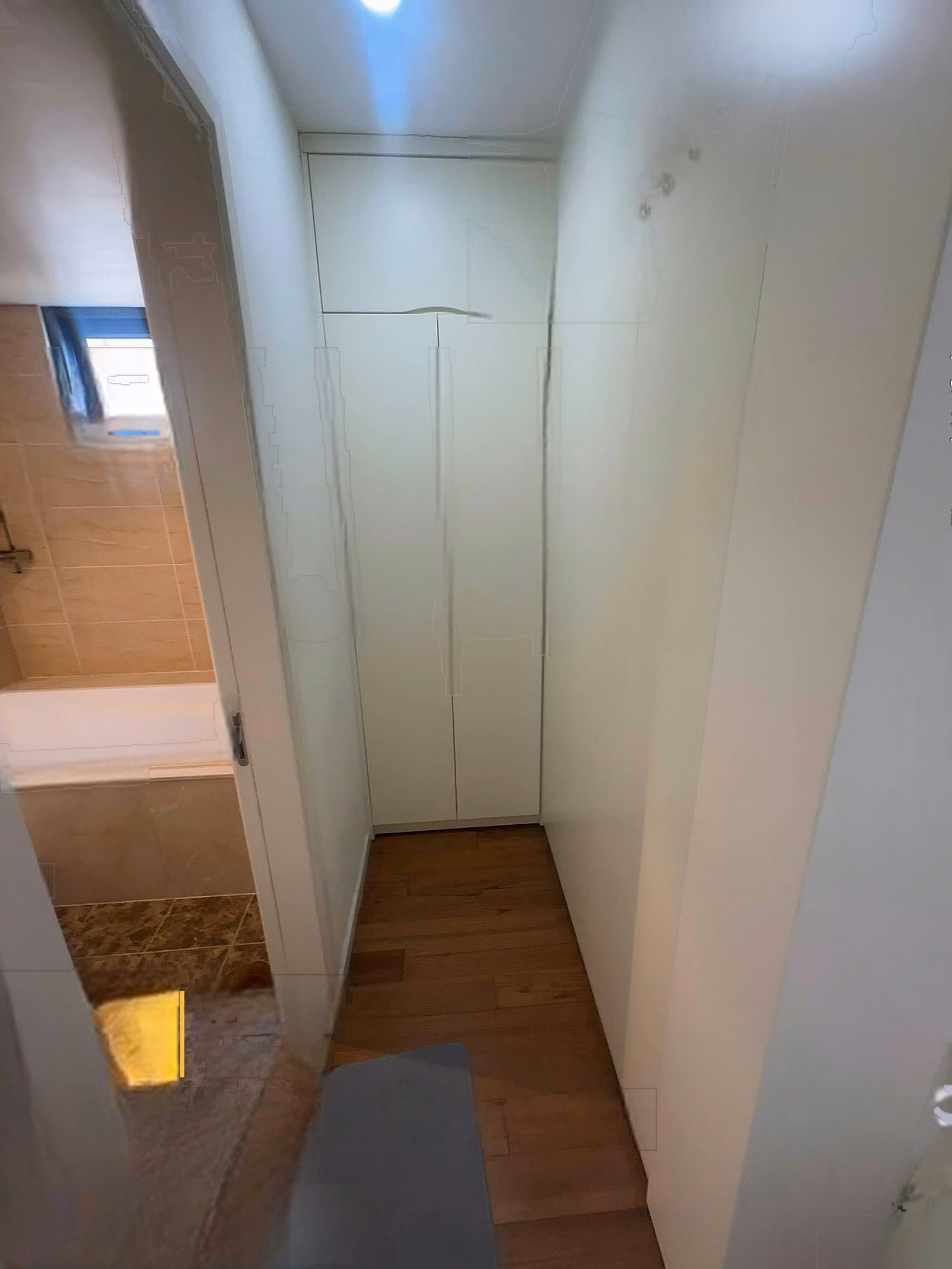 I rent D'Capitale Tran Duy Hung, building C7 - 3 bedrooms/2 bathrooms - 100m² - Fully furnished - Move in immediately - Car lot available