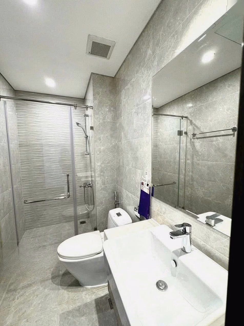 Green Bay super cheap price 1 bedroom, 2 bedroom price from 8 million/month, diverse designs, come in right away. Call me 0918 269 ***