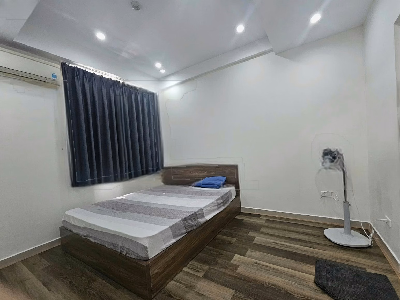 Harmony apartment for rent, 2 bedrooms, high floor, sea view, right on Pham Van Dong beach