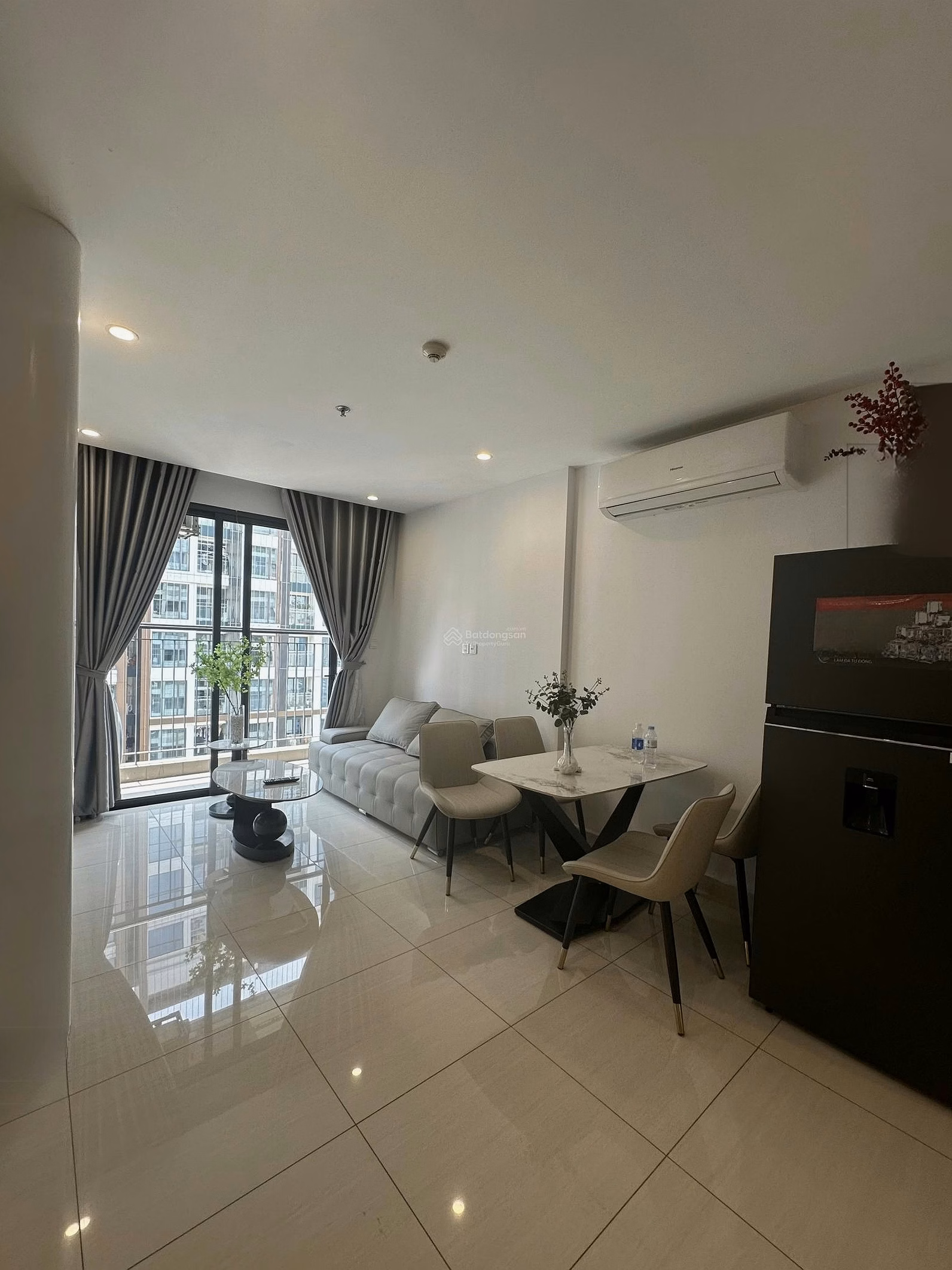Apartment for rent with 1 bedroom, 1 bathroom, area 48m2, fully furnished, building S1.10 Vinhomes Ocean Park***