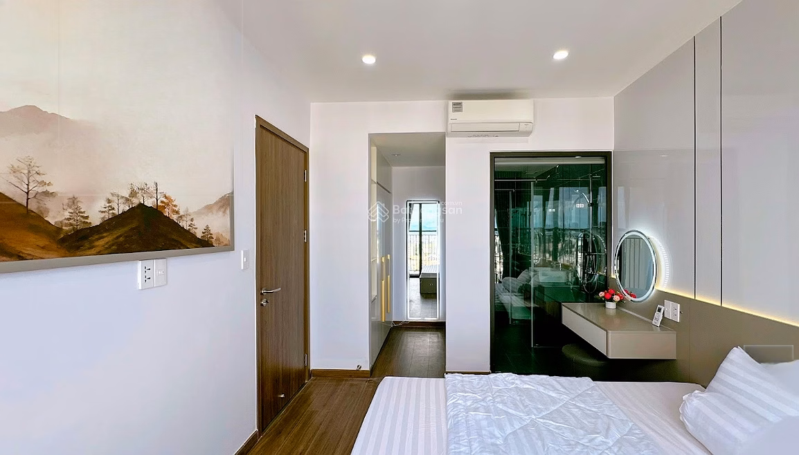 Newly built apartment for rent + new furniture + swimming pool + Vista Residence at Xo Viet Nghe Tinh