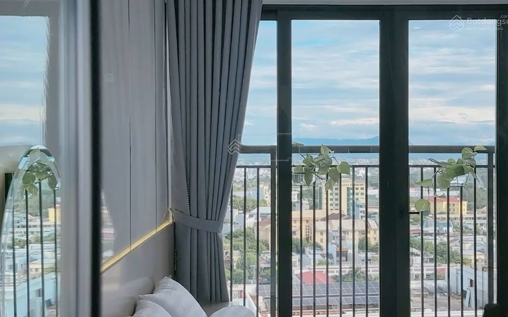 Newly built apartment for rent + new furniture + swimming pool + Vista Residence at Xo Viet Nghe Tinh