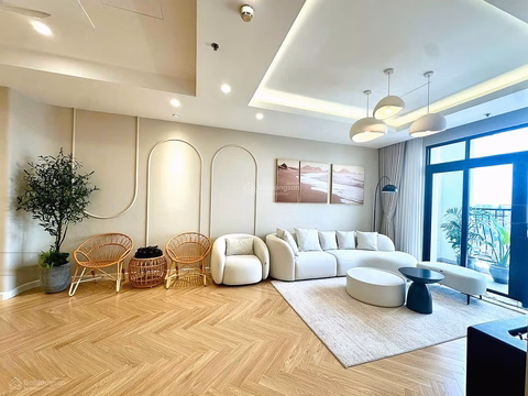 Updated 1-2-3-4 bedroom apartment fund for rent at Vinhomes Metropolis at bargain prices