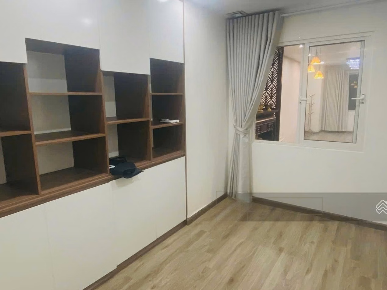 Owner for rent apartment in Ho Guom Plaza, Mo Lao, Ha Dong, 95m2, 3 bedrooms, 2 bathrooms, 13 million