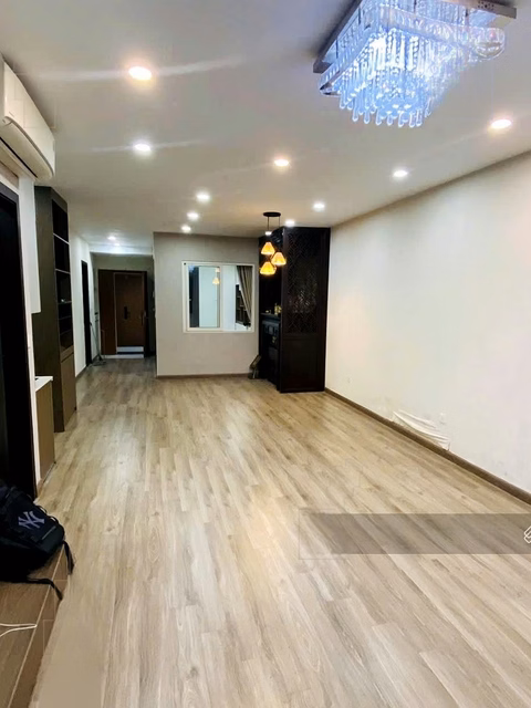 Owner for rent apartment in Ho Guom Plaza, Mo Lao, Ha Dong, 95m2, 3 bedrooms, 2 bathrooms, 13 million
