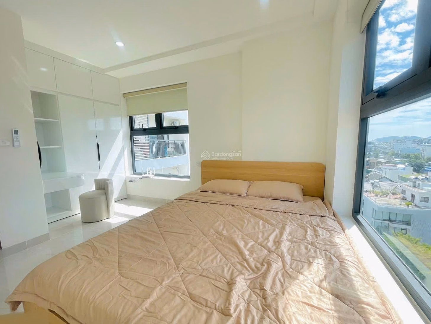 Fully furnished 3-bedroom apartment for rent in CCU HUD Phuoc Long apartment building, South Nha Trang