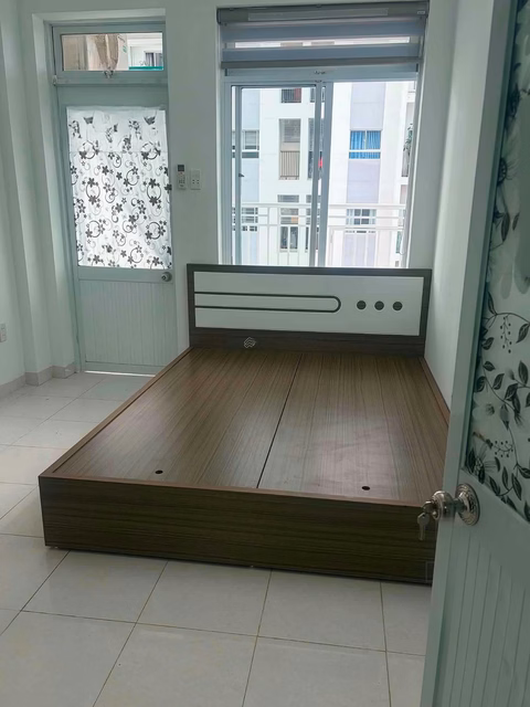 2 bedroom apartment for rent with basic furniture in CT1 Vinh Diem Trung apartment building, Tay Nha Trang ward