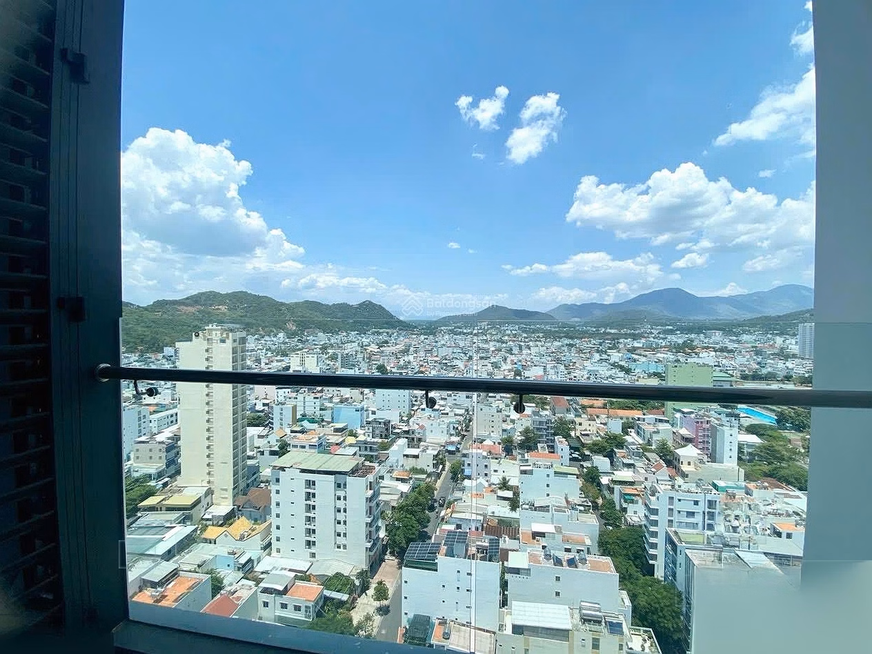 Fully furnished 1 bedroom Scenia Bay apartment for rent (1 Bedroom Scenia Bay for rent)