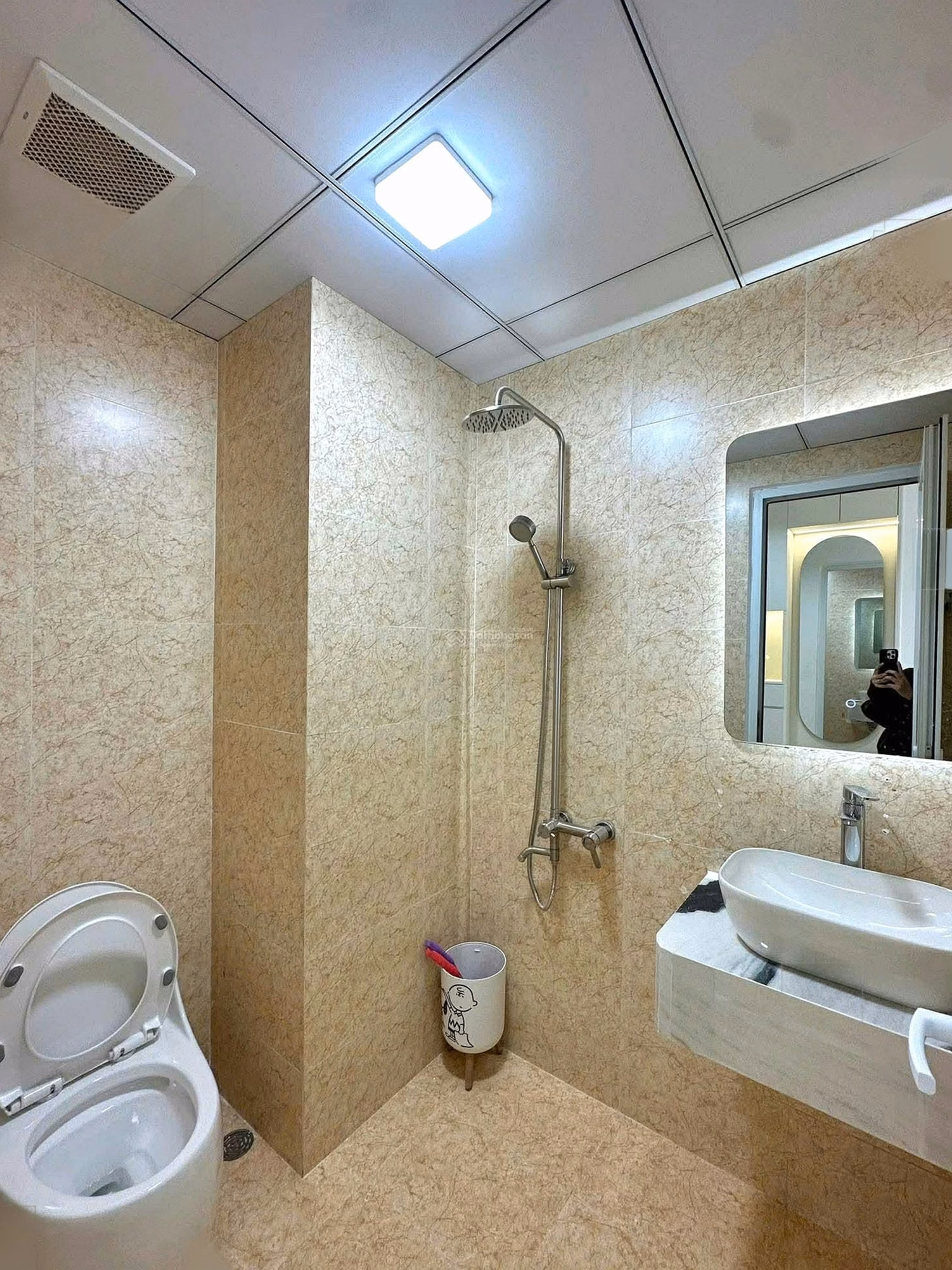 2 bedrooms, 2 toilets, direct sea view, very chill high floor balcony