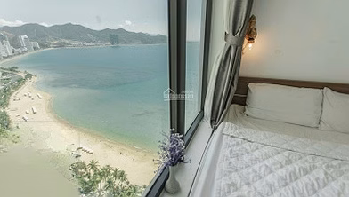 2 bedrooms, 2 toilets, direct sea view, very chill high floor balcony