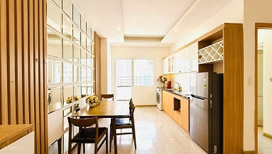 2 bedrooms, 2 toilets, direct sea view, very chill high floor balcony