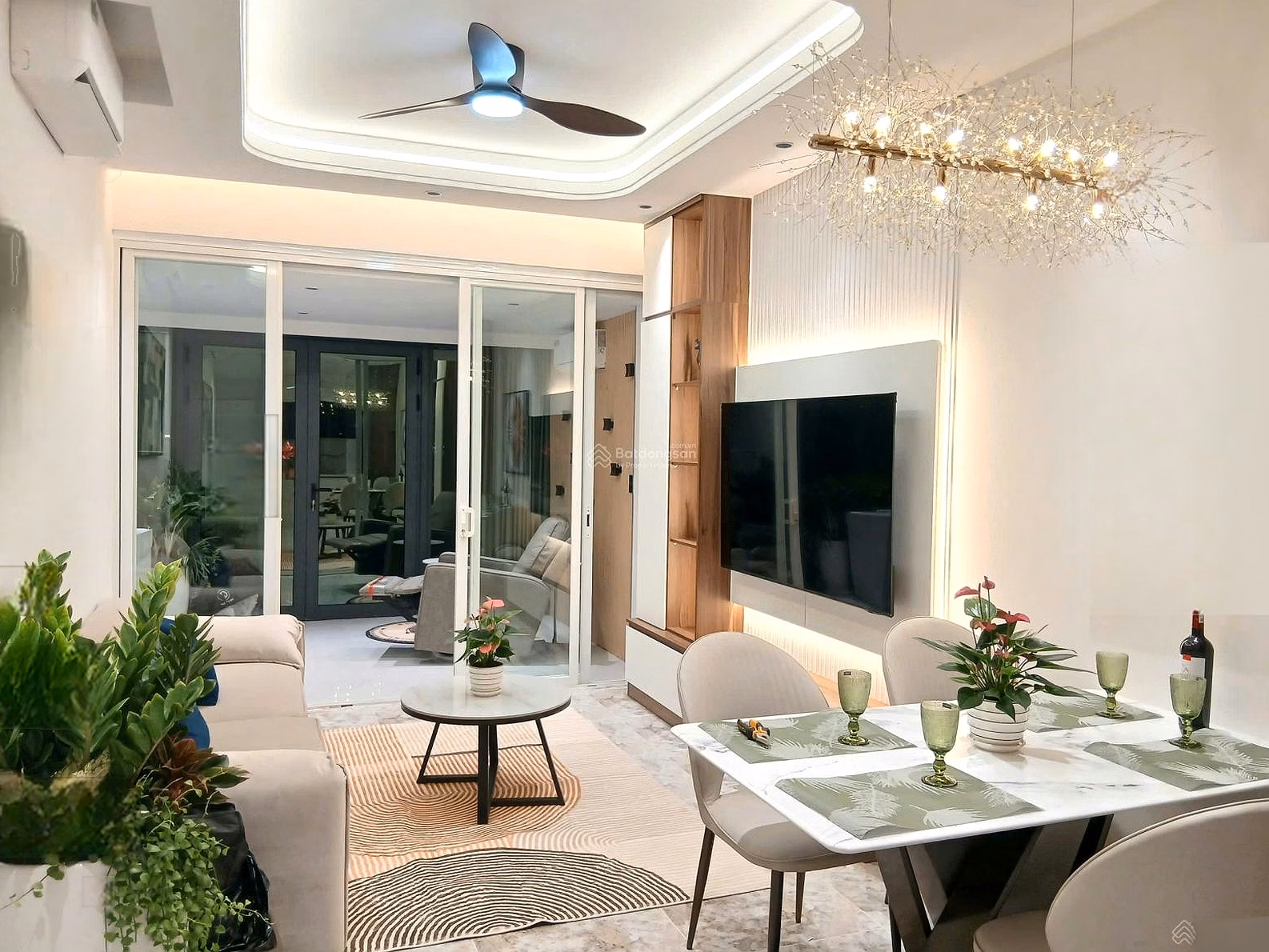 Selling rare garden apartment Sky Garden 1 100m2-3 bedrooms priced at 7.8 billion