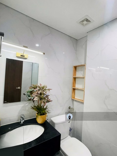 Fully furnished FPT Plaza 3 apartment for rent, available immediately contact 0906 565 ***