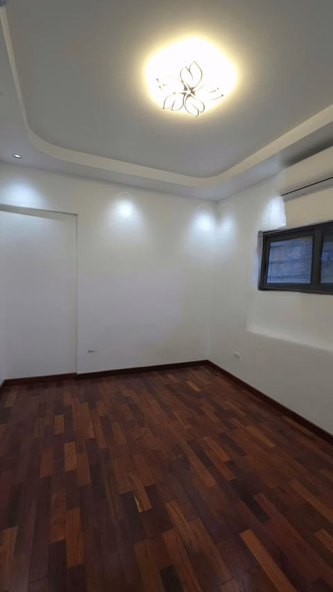 Apartment for rent on the 3rd floor, Dao Tan street, Linh Lang, Cong Vi Ward, Ba Dinh, Hanoi