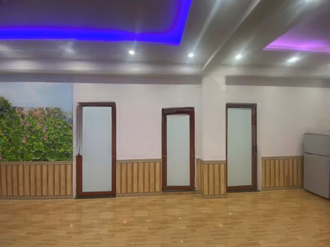 House for rent with an area of ​​80 meters at Phung Khoang Student Night Market for 10 million / month