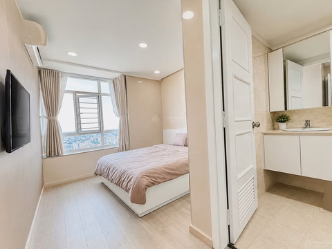 Apartment for rent 2 bedrooms - 93.8m2 Hoang Anh Gia Lai Lake View Residence, price negotiable