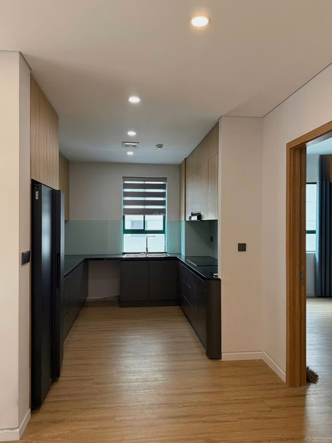 Apartment for urgent rent at 34T Hoang Dao Thuy, 3 bedrooms, 146m2, rental price only 16 million/month