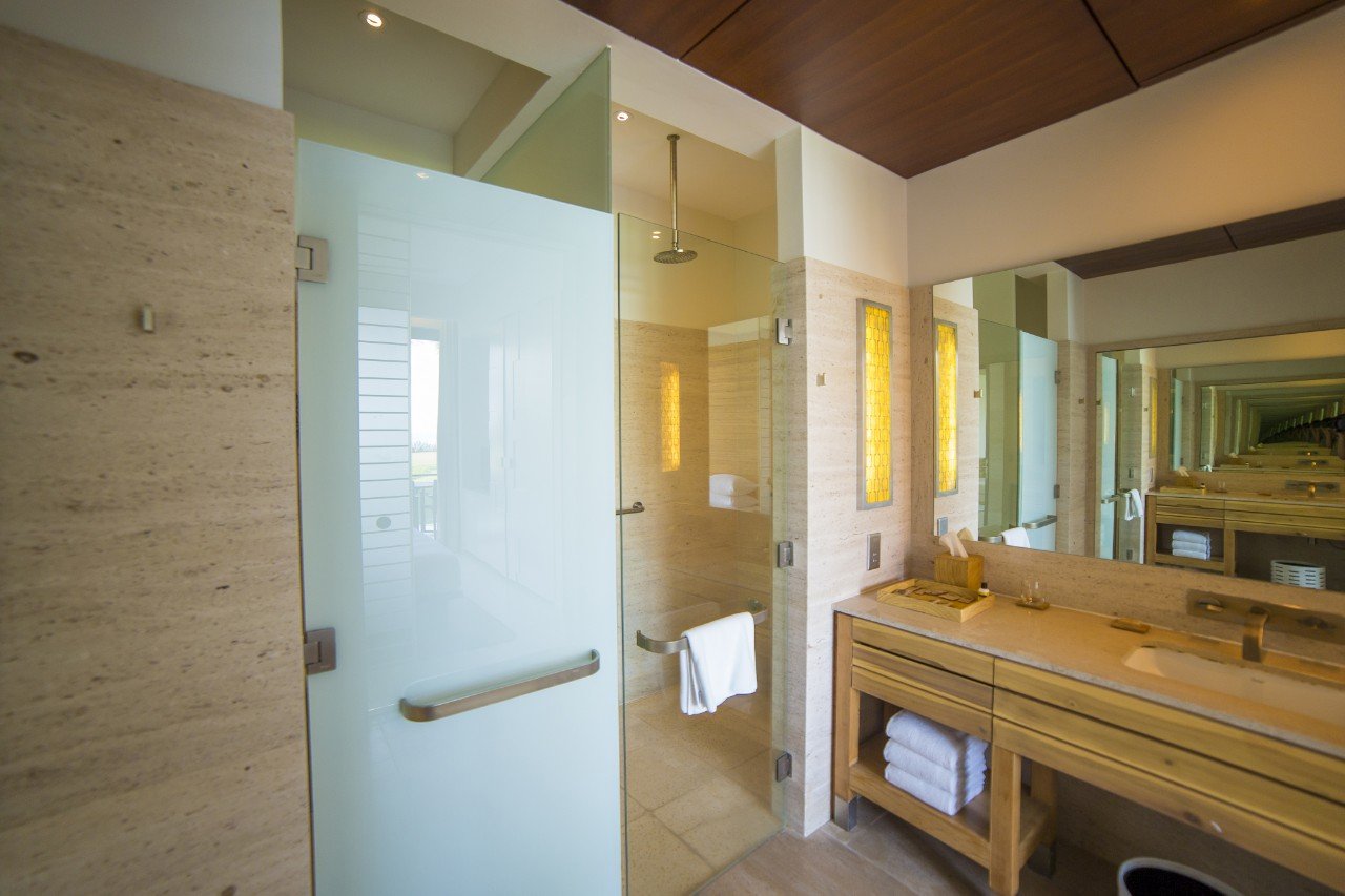 Stunning Beachfront apartment For Rent in Hyatt Da Nang