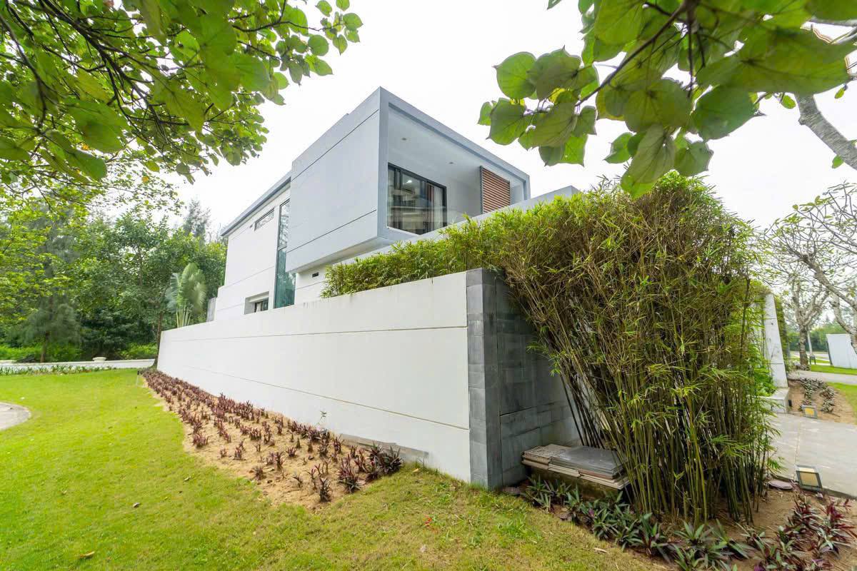 3 Bed Pool Villa near Golf Course | The Point Da Nang