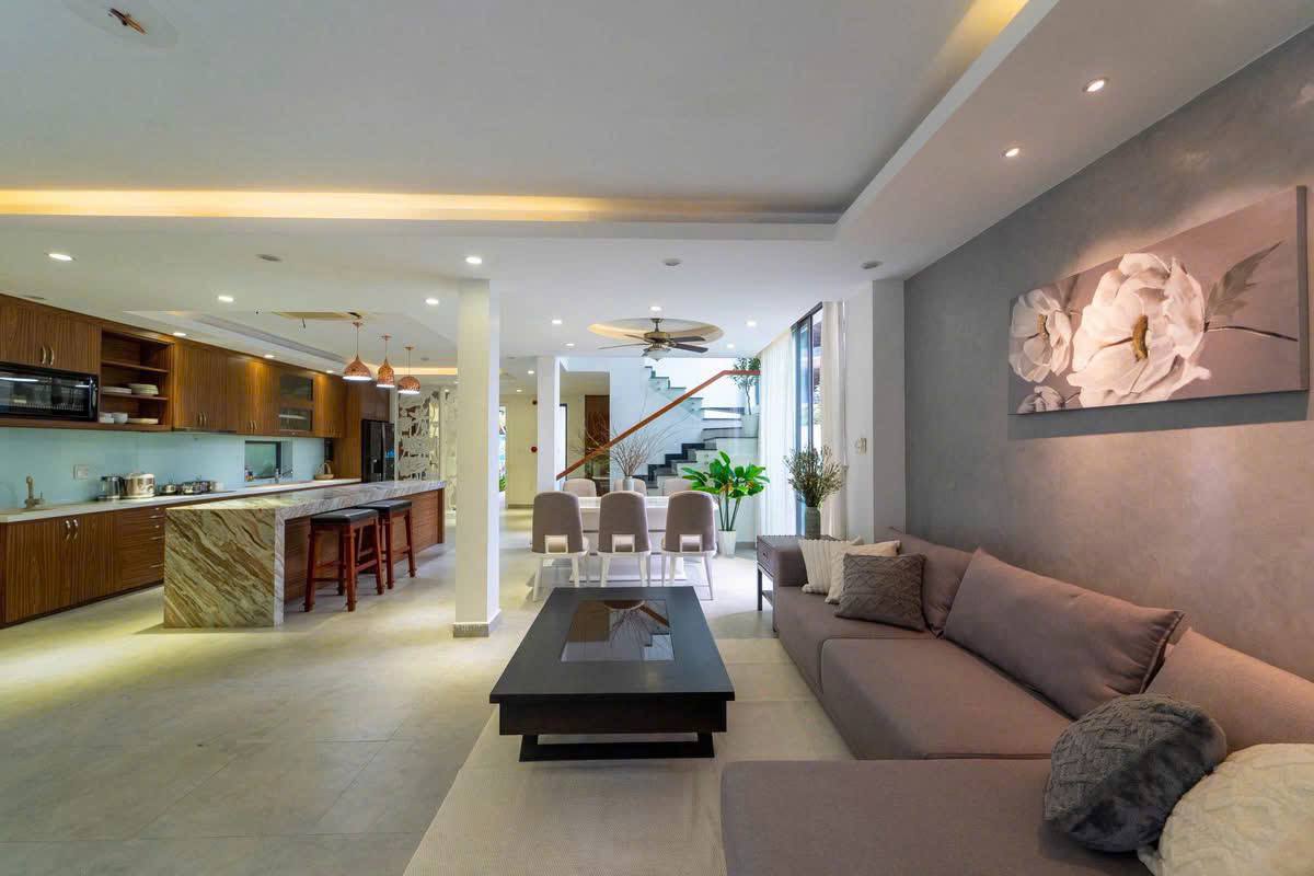 3 Bed Pool Villa near Golf Course | The Point Da Nang