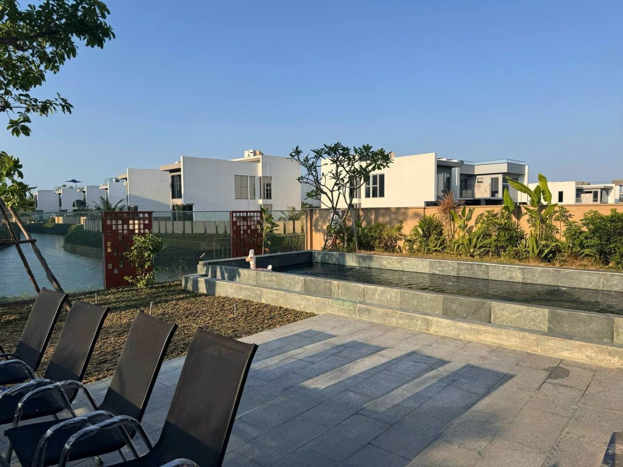 Luxury 4 Bedroom Villa with Pool, Sauna & Elevator