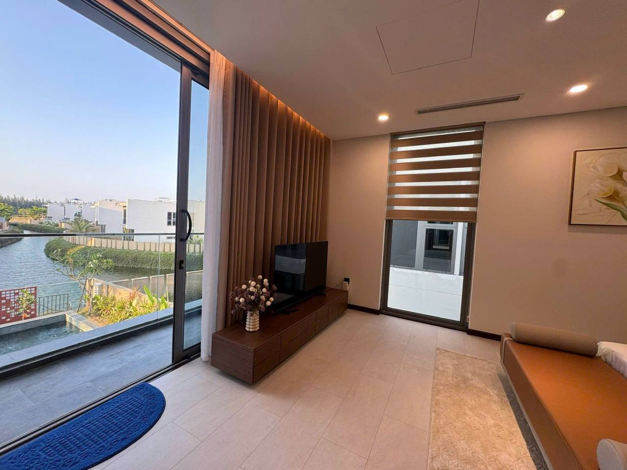 Luxury 4 Bedroom Villa with Pool, Sauna & Elevator