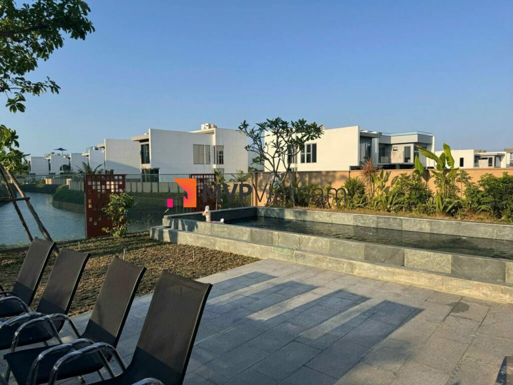 Luxury 4 Bedroom Villa with Pool, Sauna & Elevator