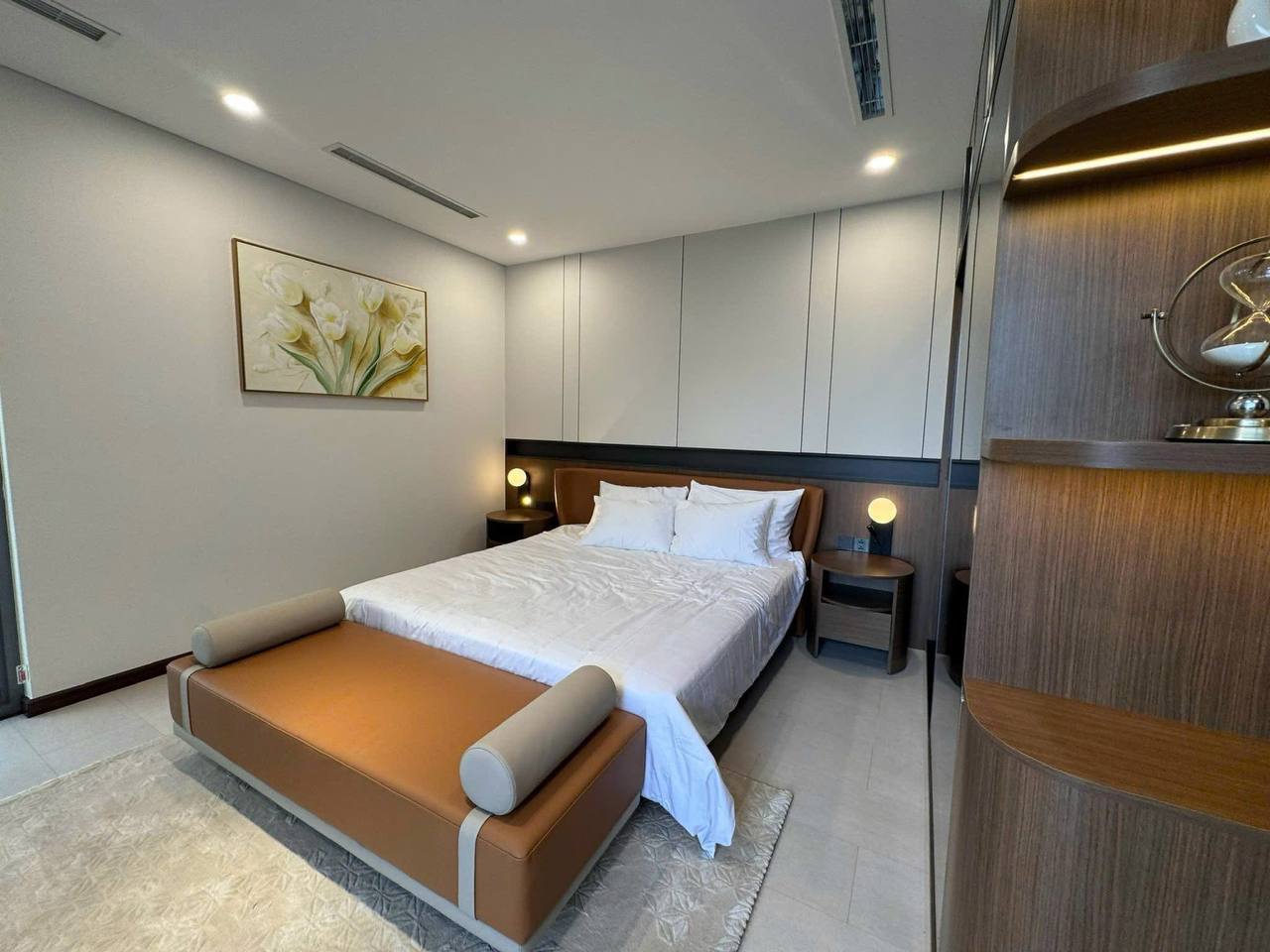 Luxury 4 Bedroom Villa with Pool, Sauna & Elevator
