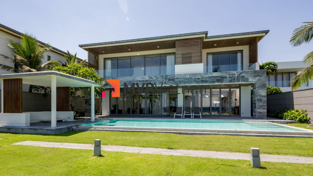 Premier 6-BDR Beachfront – Da Nang Resort Villa