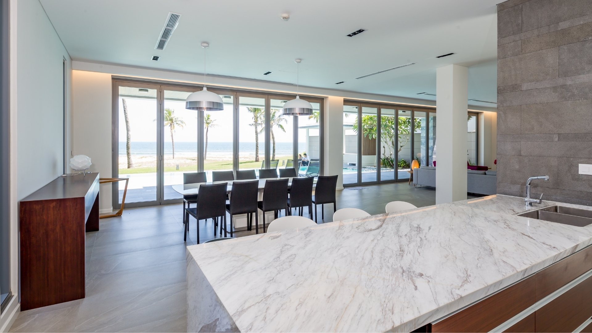 Premier 6-BDR Beachfront – Da Nang Resort Villa