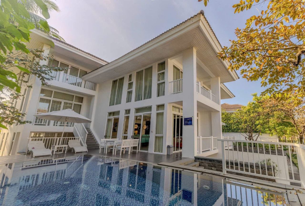 Luxury 4 Bedroom Pool Villa for Rent in Premier Village Da Nang Resort