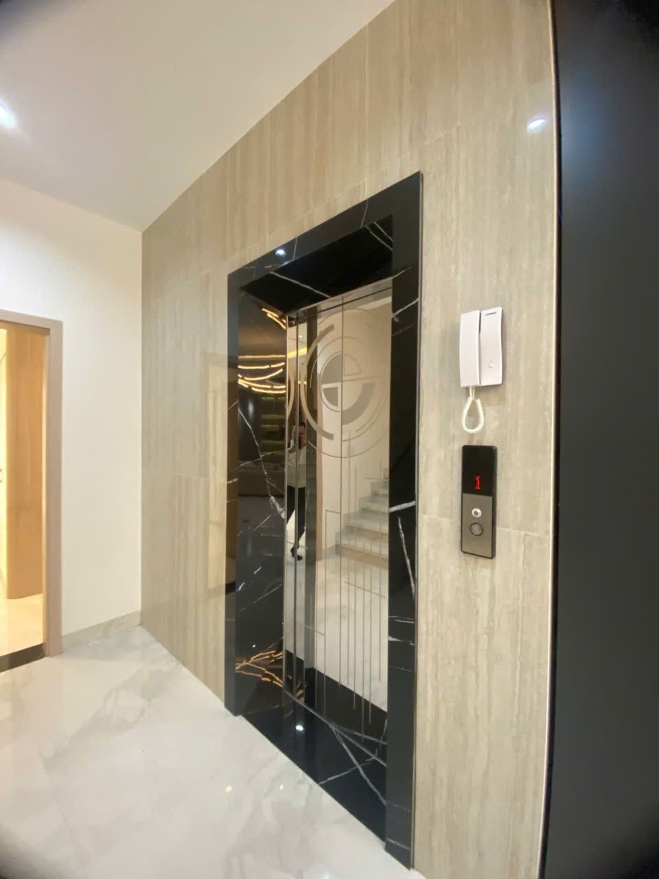 Modern 6 Bedroom Villa near Lotte Mart, Da Nang