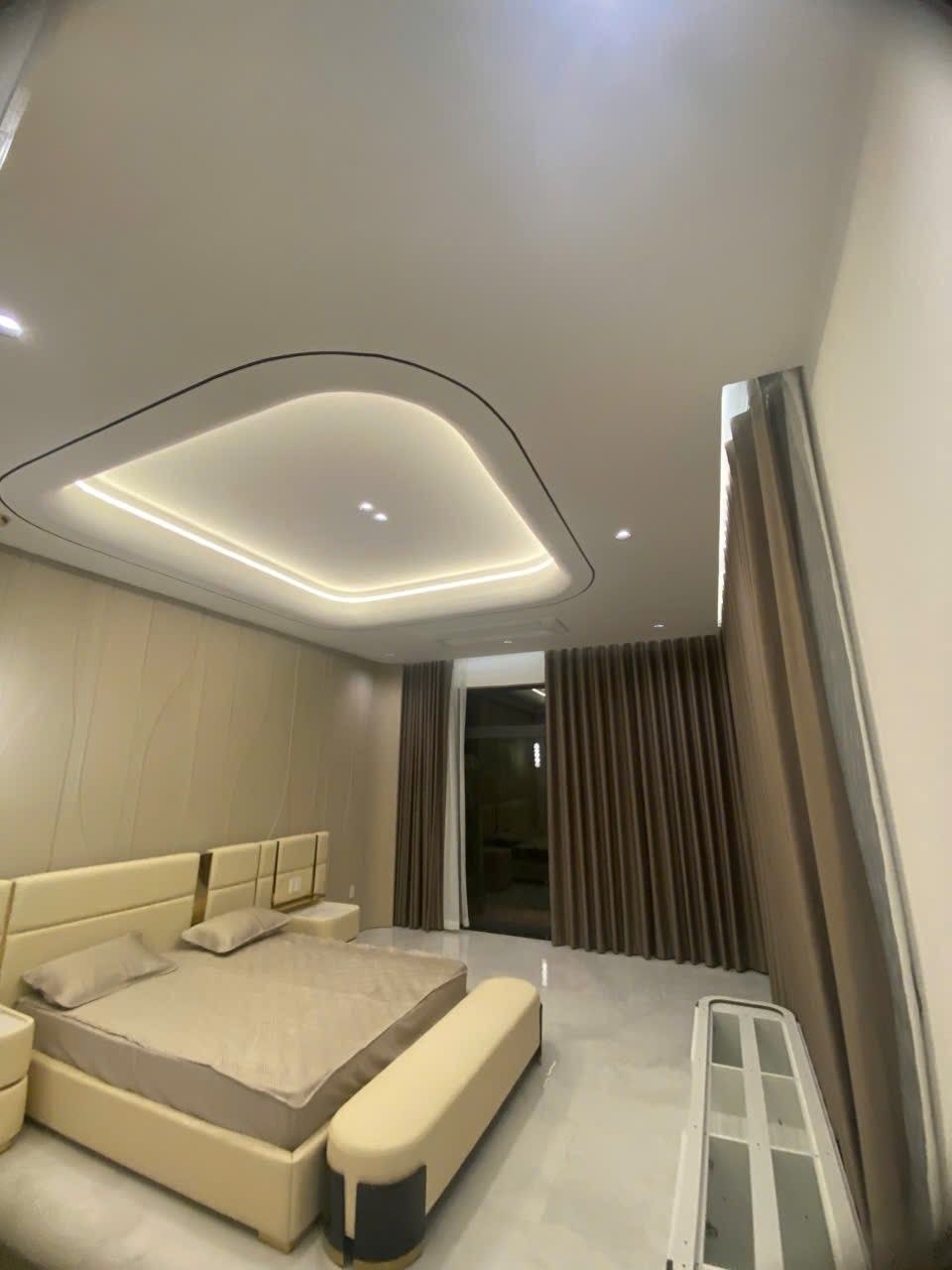 Modern 6 Bedroom Villa near Lotte Mart, Da Nang