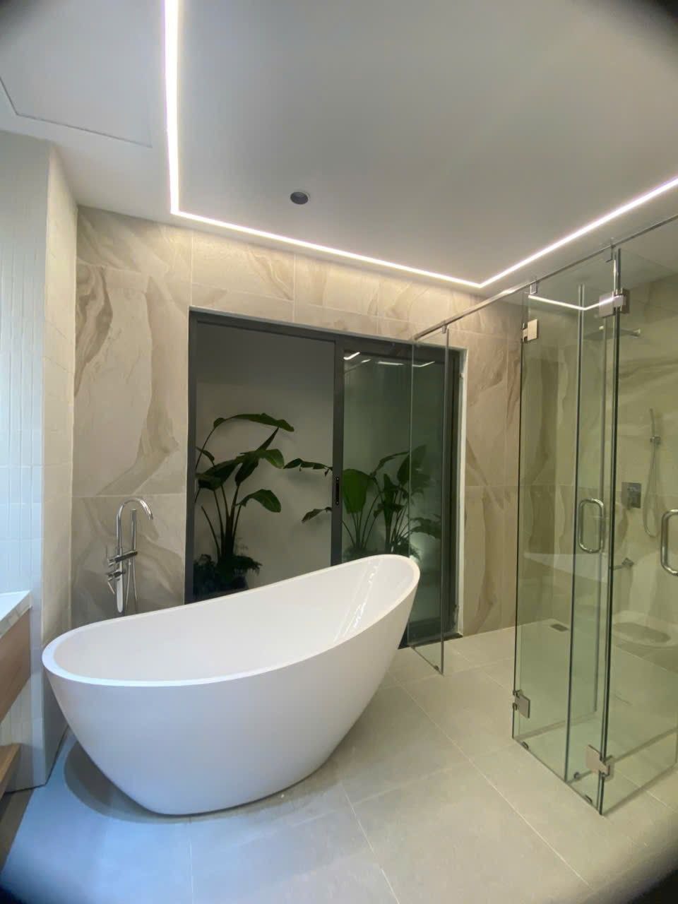 Modern 6 Bedroom Villa near Lotte Mart, Da Nang