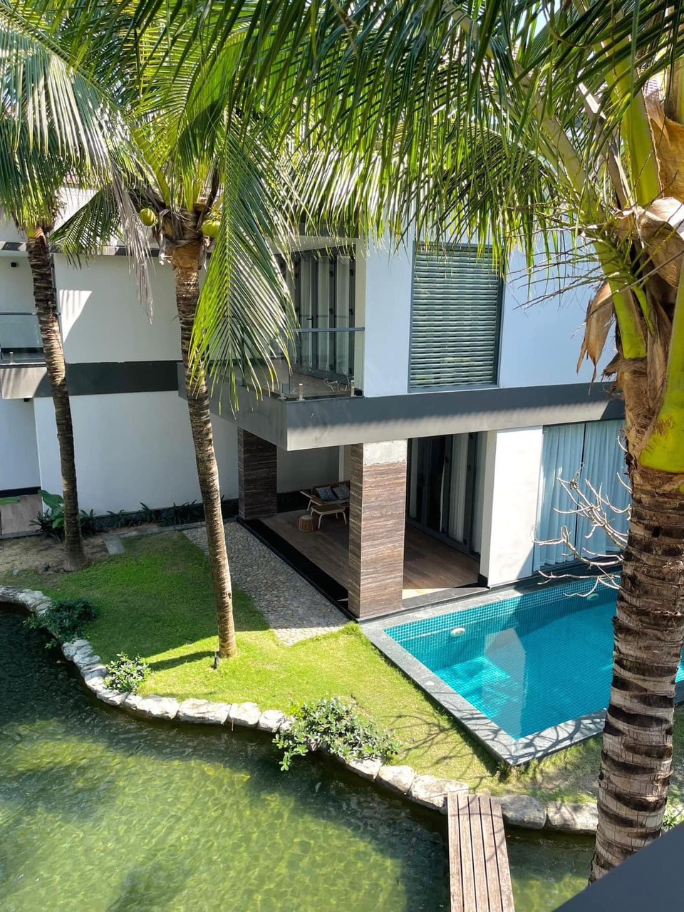 Luxury Brand New 3 bedrooms Villa at KOI Resort