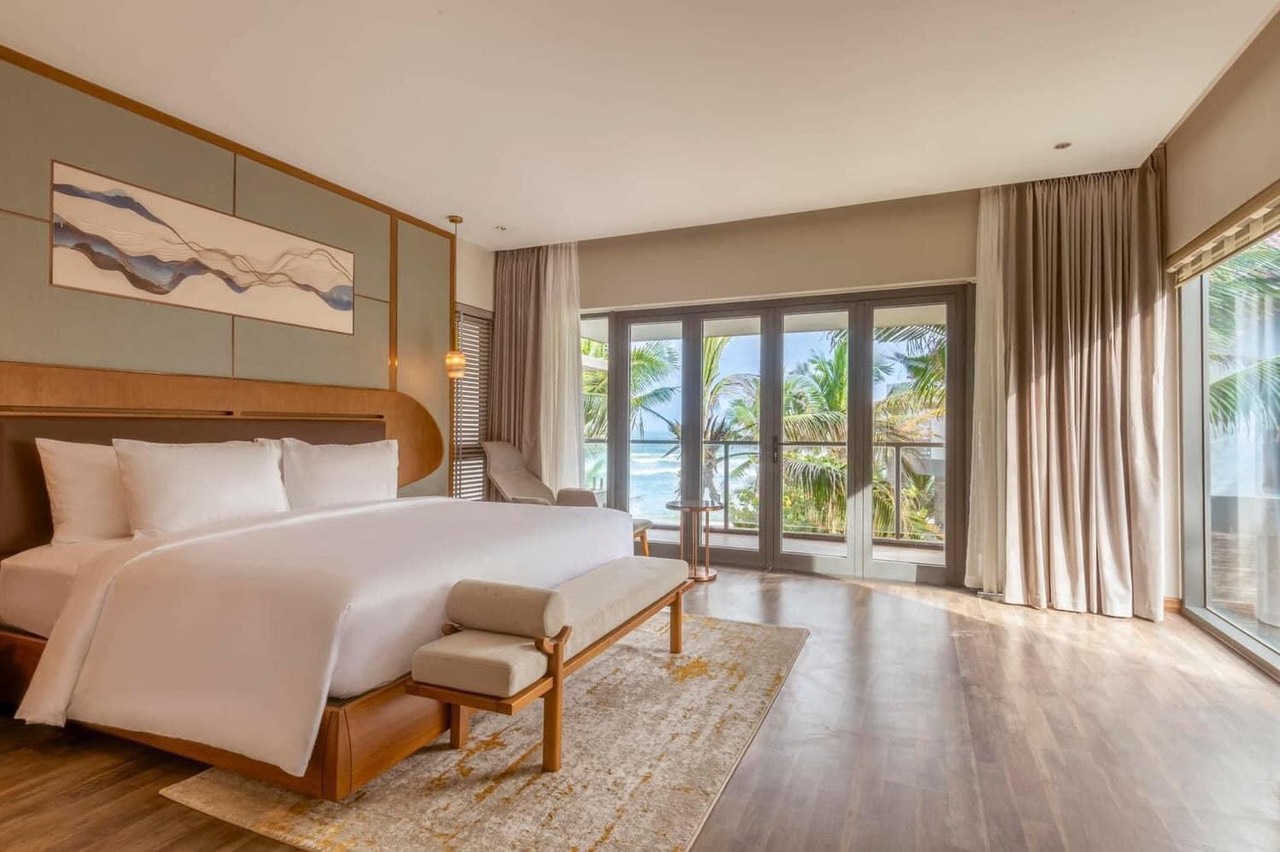 Luxury Brand New 3 bedrooms Villa at KOI Resort