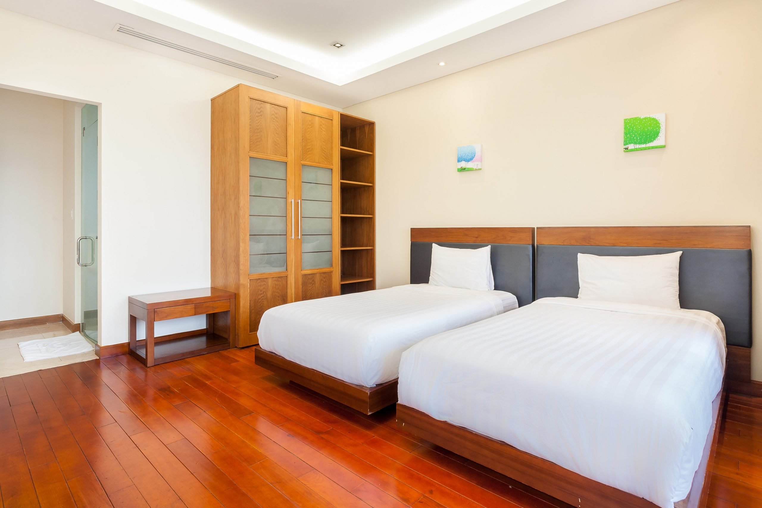 Luxurious 4 Bedrooms Villa for Rent in Ocean Villas, Da Nang
