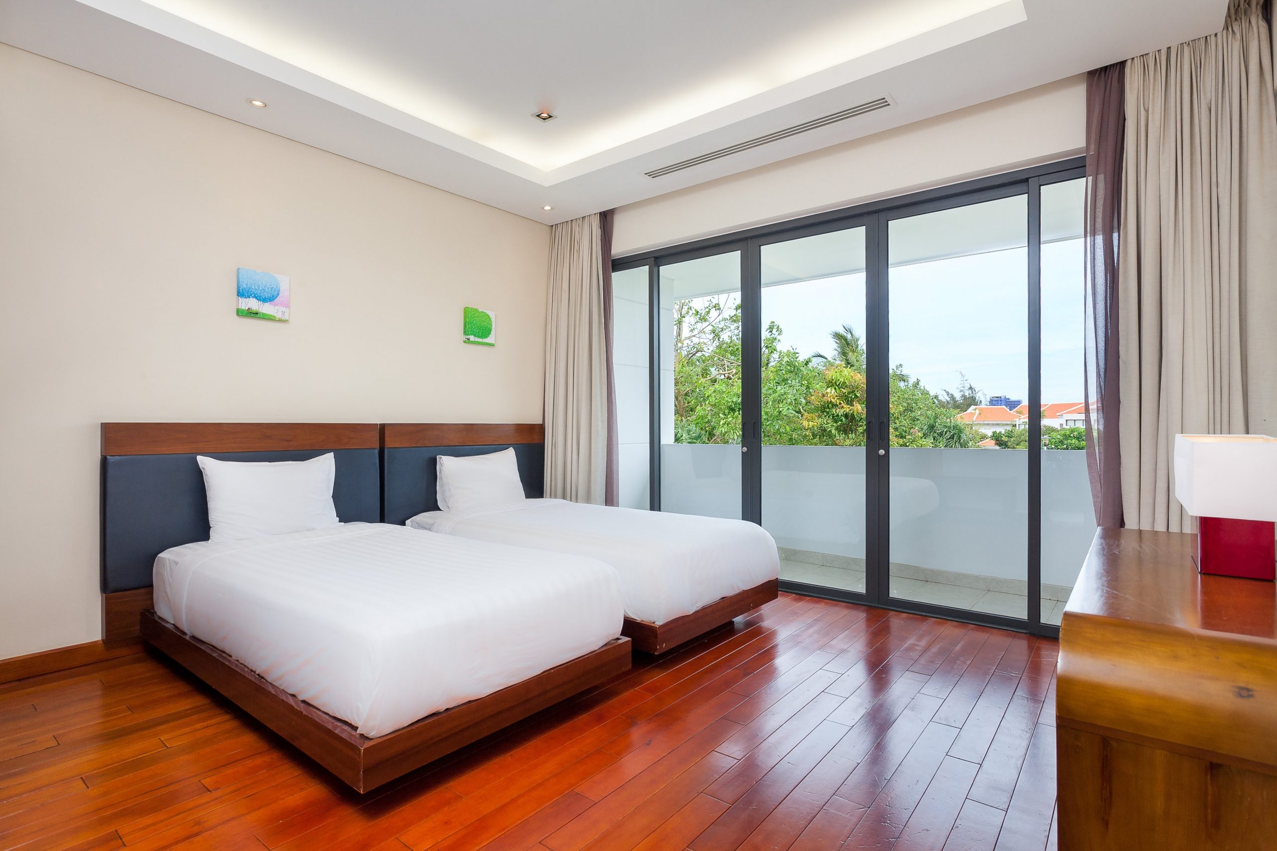 Luxurious 4 Bedrooms Villa for Rent in Ocean Villas, Da Nang